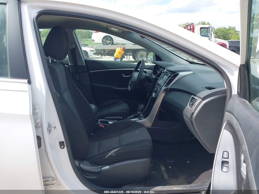2013 HYUNDAI ELANTRA GT auction photo 5