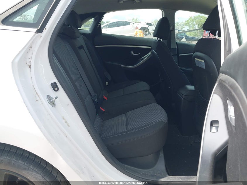 2013 HYUNDAI ELANTRA GT auction photo 8