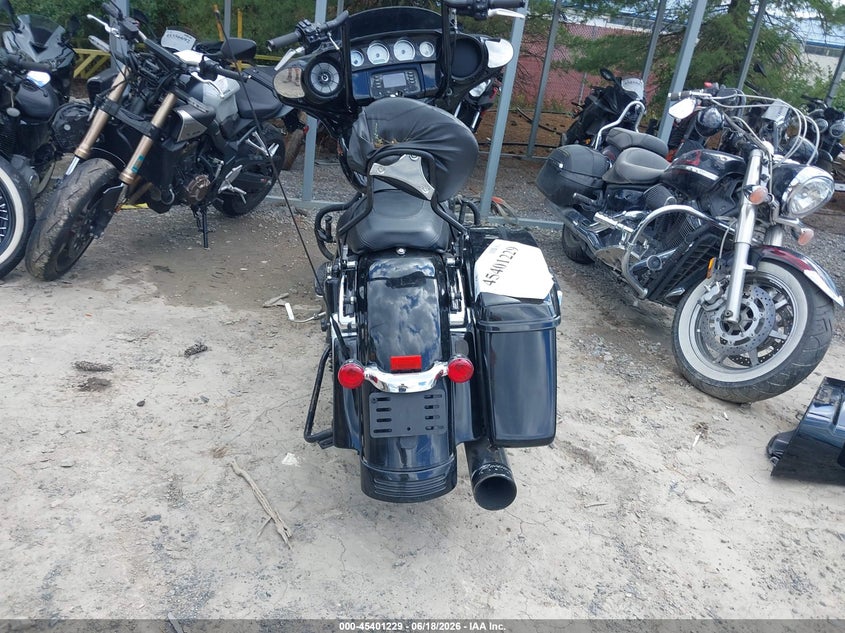2016 Harley-Davidson Flhx Street Glide VIN: 1HD1KBM17GB682921 Lot: 45401229