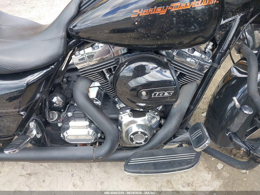 2016 Harley-Davidson Flhx Street Glide VIN: 1HD1KBM17GB682921 Lot: 45401229