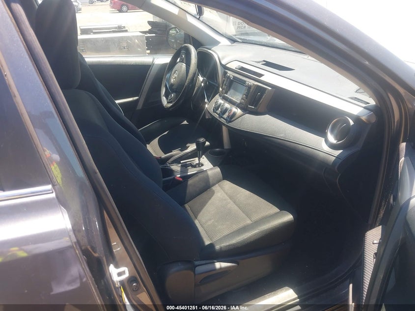 2015 TOYOTA RAV4 auction photo 5