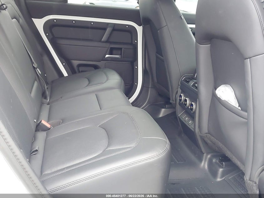 2025 LAND ROVER DEFENDER auction photo 8