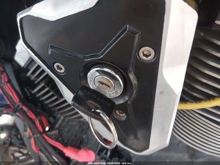 2011 Victory Motorcycles Cross Country Standard VIN: 5VPDB36N3B3002506 Lot: 45401290