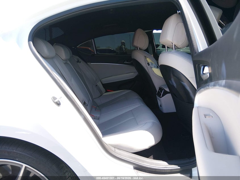 2025 Genesis G70 2.5T Rwd VIN: KMTG34SC0SU145833 Lot: 45401381