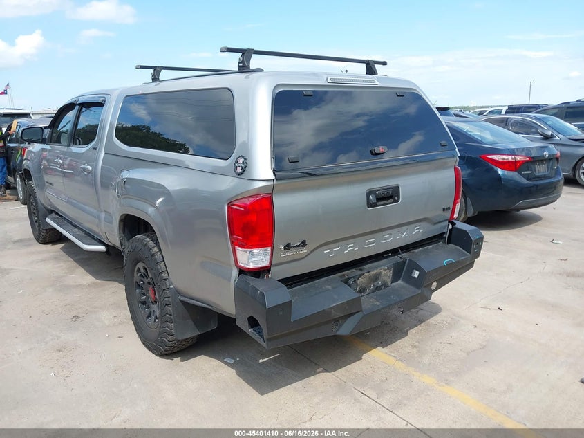 2016 TOYOTA TACOMA auction photo 3