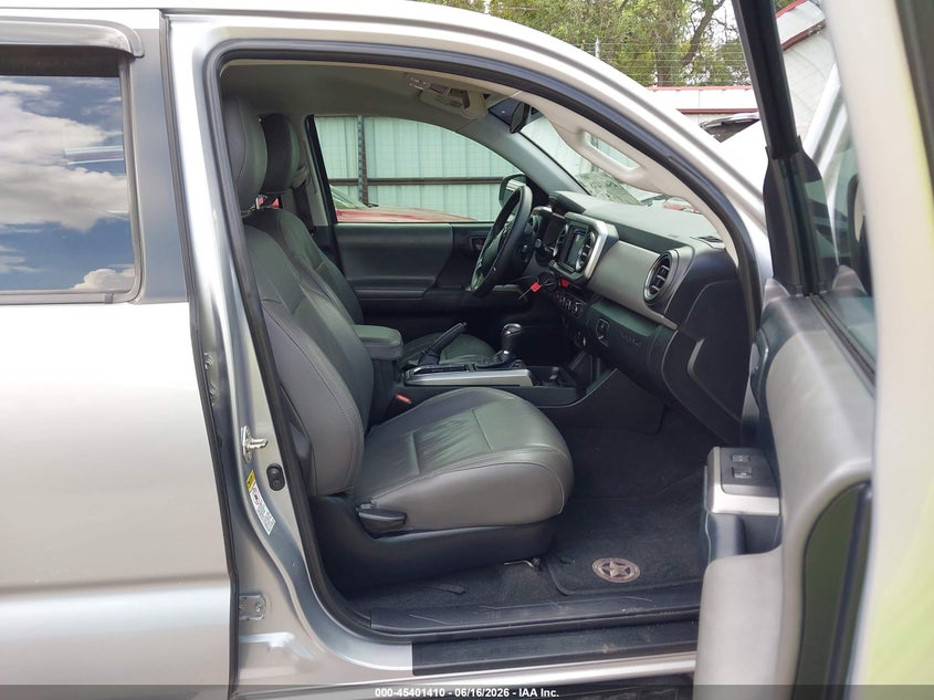 2016 TOYOTA TACOMA auction photo 5