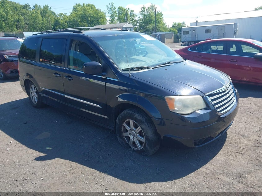 2010 Chrysler Town & Country Touring