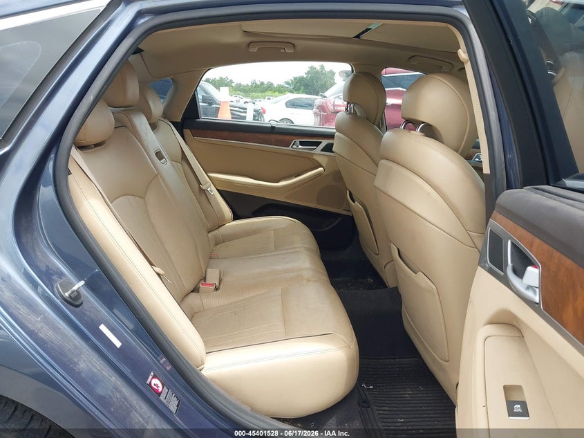 2015 Hyundai Genesis 3.8 VIN: KMHGN4JE5FU101758 Lot: 45401528