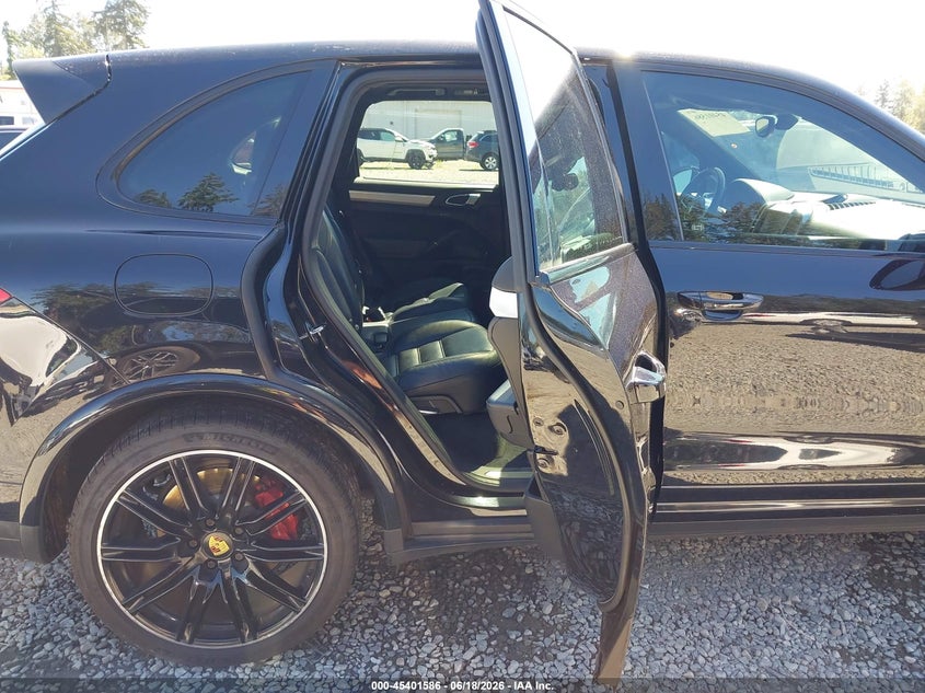 2016 Porsche Cayenne Turbo/Turbo S VIN: WP1AC2A29GLA88402 Lot: 45401586