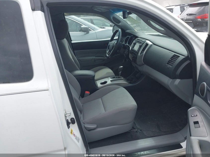 2013 TOYOTA TACOMA auction photo 5