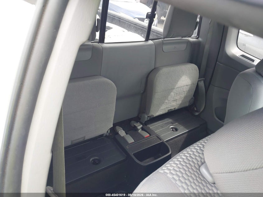 2013 TOYOTA TACOMA auction photo 8