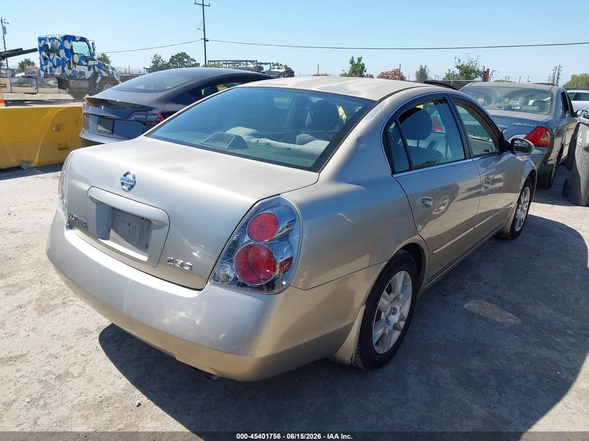 2005 NISSAN ALTIMA auction photo 4