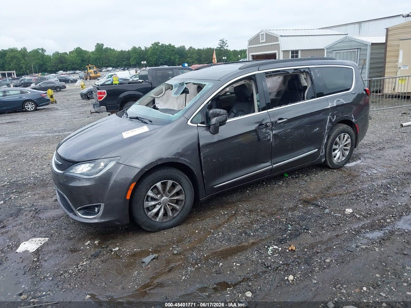 Vin: 2c4rc1bg0hr720303, lot: 45899774, chrysler pacifica touring-l 20172