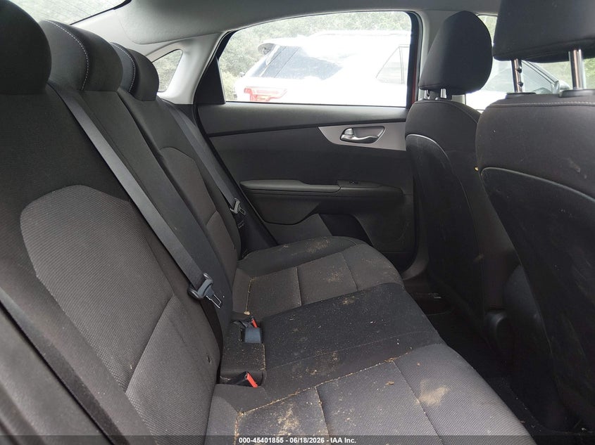 2023 KIA FORTE auction photo 8
