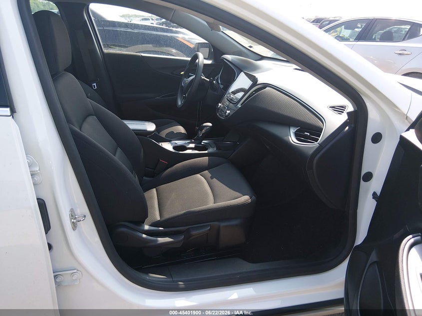 2024 CHEVROLET MALIBU auction photo 5