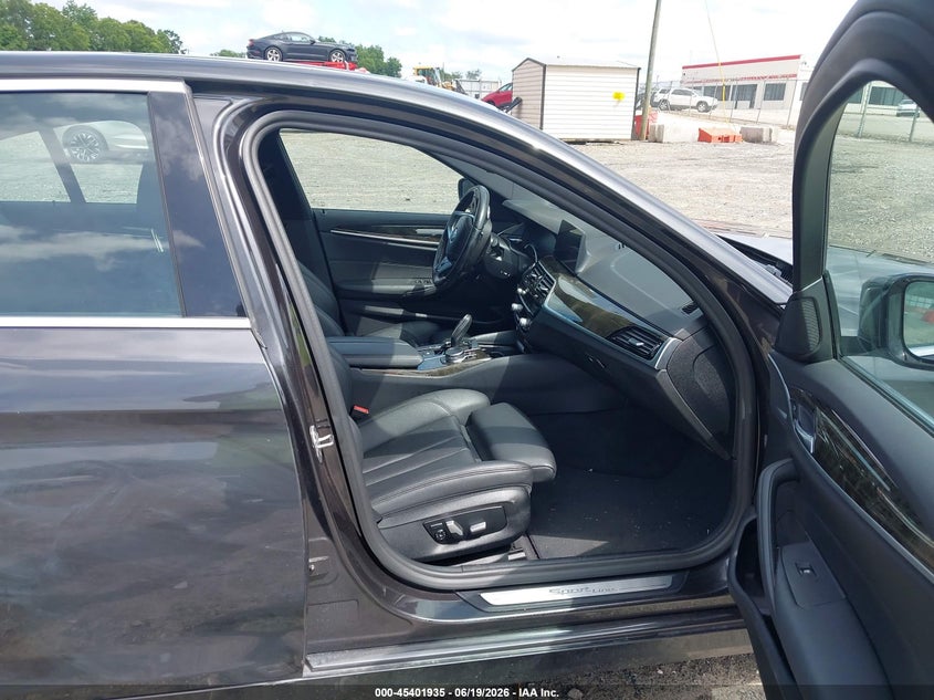 2020 BMW 530E auction photo 5