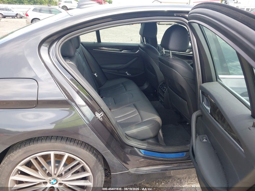2020 BMW 530E auction photo 8
