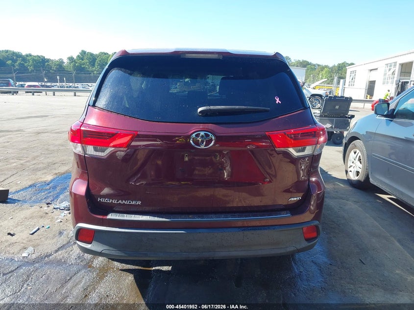 TOYOTA HIGHLANDER - zdjęcie 16