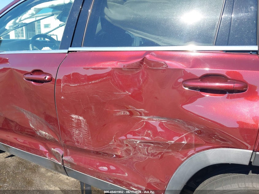 TOYOTA HIGHLANDER - zdjęcie 17