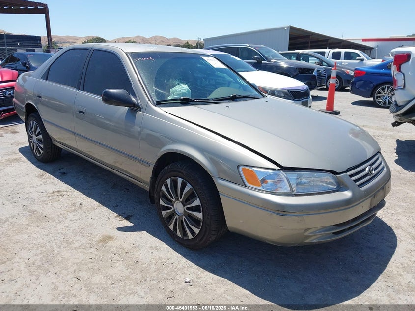 1998 TOYOTA CAMRY LE