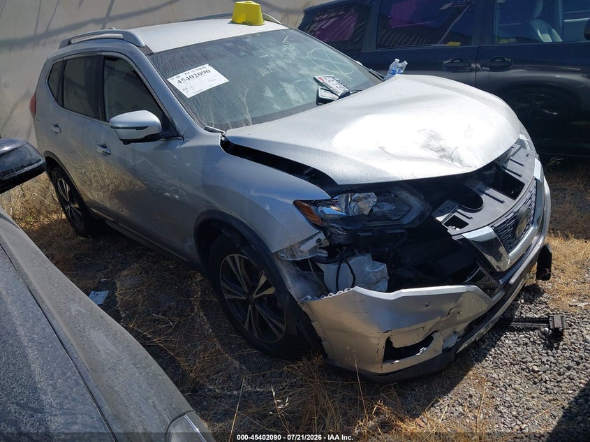 2018 NISSAN ROGUE SL — Photo gallery