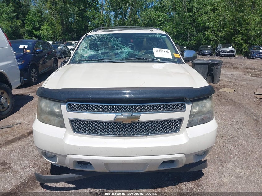 2010 CHEVROLET AVALANCHE 1500 auction photo 6