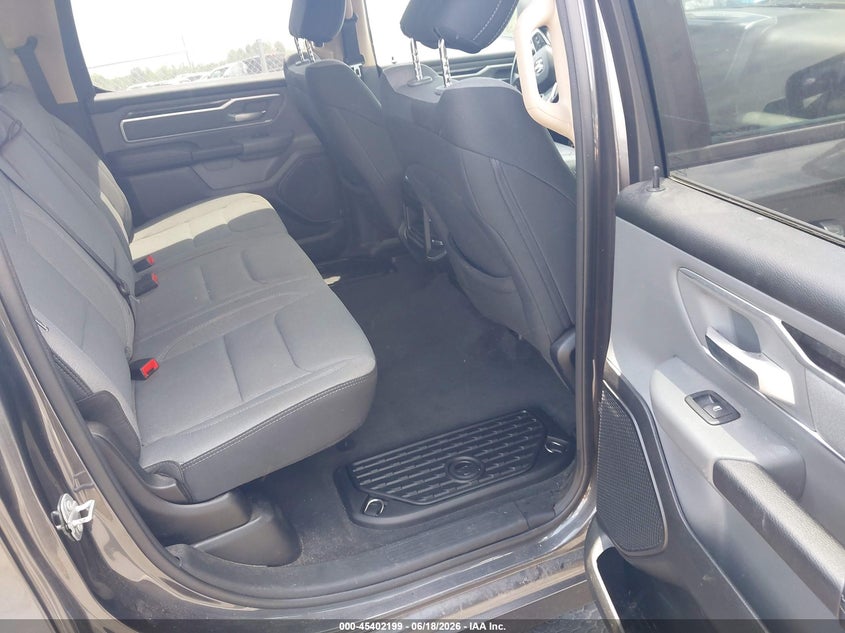 2020 RAM 1500 auction photo 8