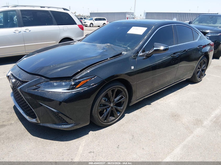 Vin: 58aga1c13nu015182, lot: 45900230, lexus es 300h f sport 20222