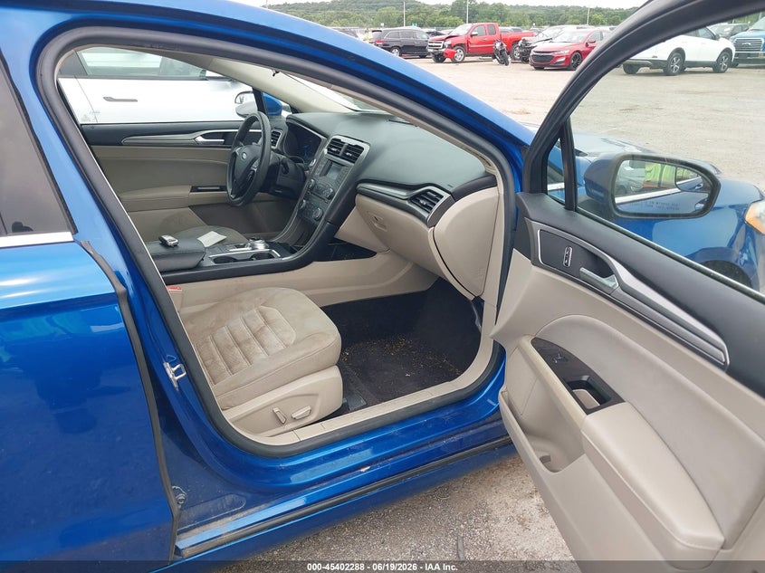 2017 FORD FUSION auction photo 5