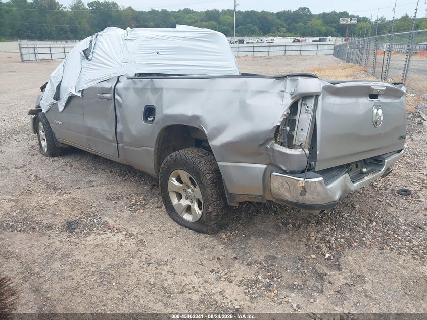 Vin: 1c6srfbt0ln292658, lot: 45900344, ram 1500 big horn  4x4 6'4 box 20203