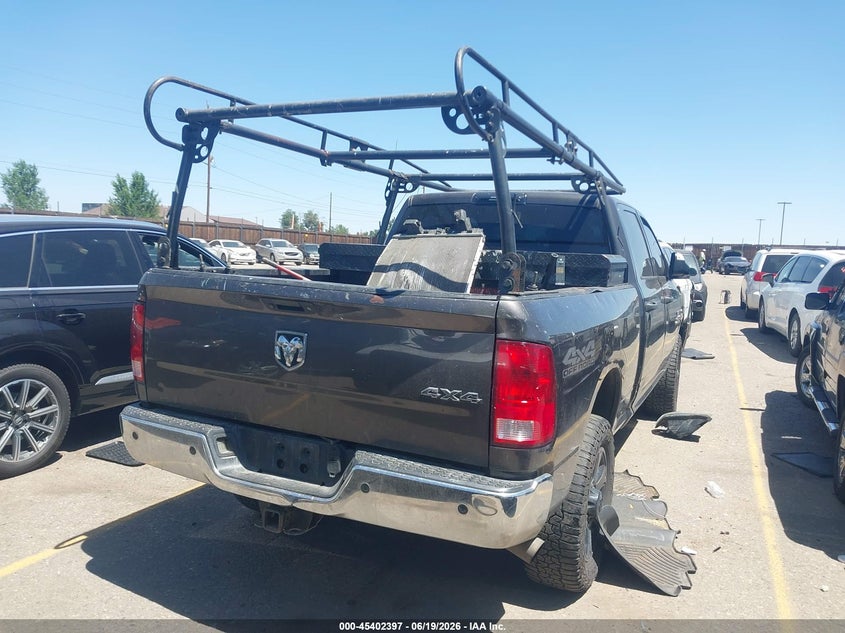 Vin: 3c6ur5cl2hg698619, lot: 45900400, ram 2500 tradesman  4x4 6'4 box 20174