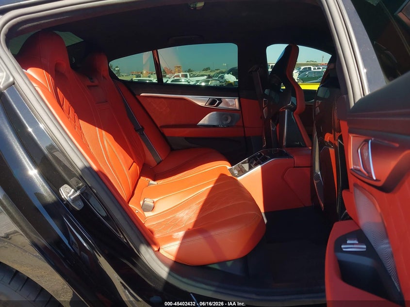 2022 BMW M8 SEDAN 4.4L V-8 DI, DOHC, VVT, TURBO, 617HP