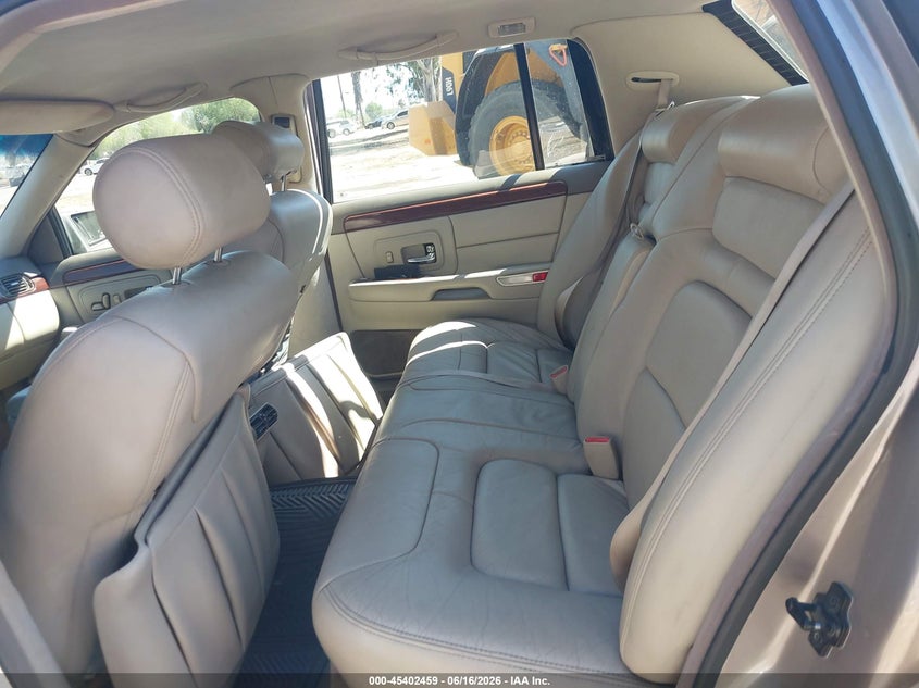 1997 CADILLAC DEVILLE auction photo 8