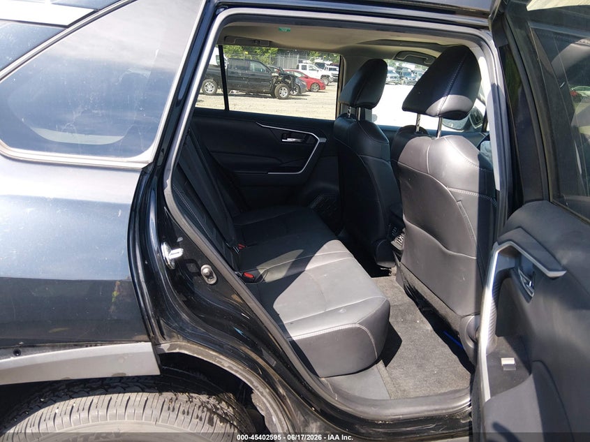 VIN: 2T3A1RFV3MC199864 2021 TOYOTA RAV4 XLE PREMIUM