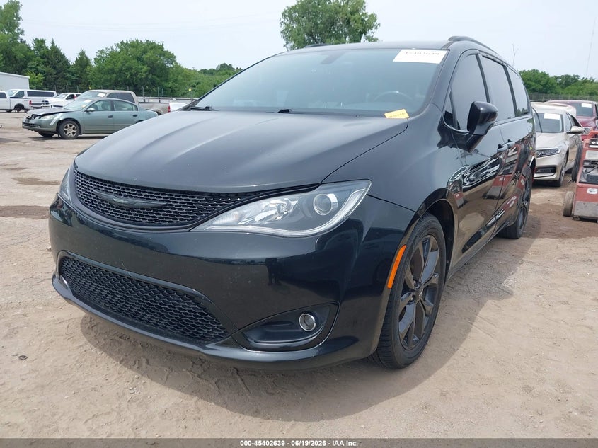 Vin: 2c4rc1eg8kr567706, lot: 45900642, chrysler pacifica touring l plus 20192