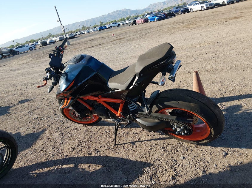 2023 KTM KTM 1290 SUPER DUKE R SPORT_BIKE 2