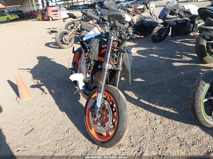 2023 KTM KTM 1290 SUPER DUKE R SPORT_BIKE 2