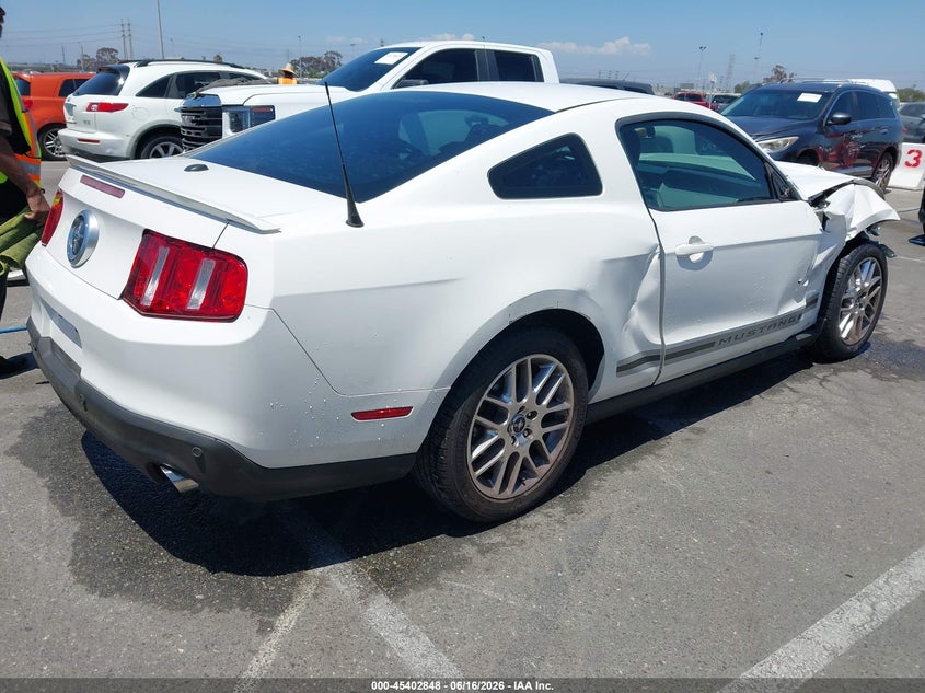 Vin: 1zvbp8am3c5263740, lot: 45900851, ford mustang v6 premium 20124