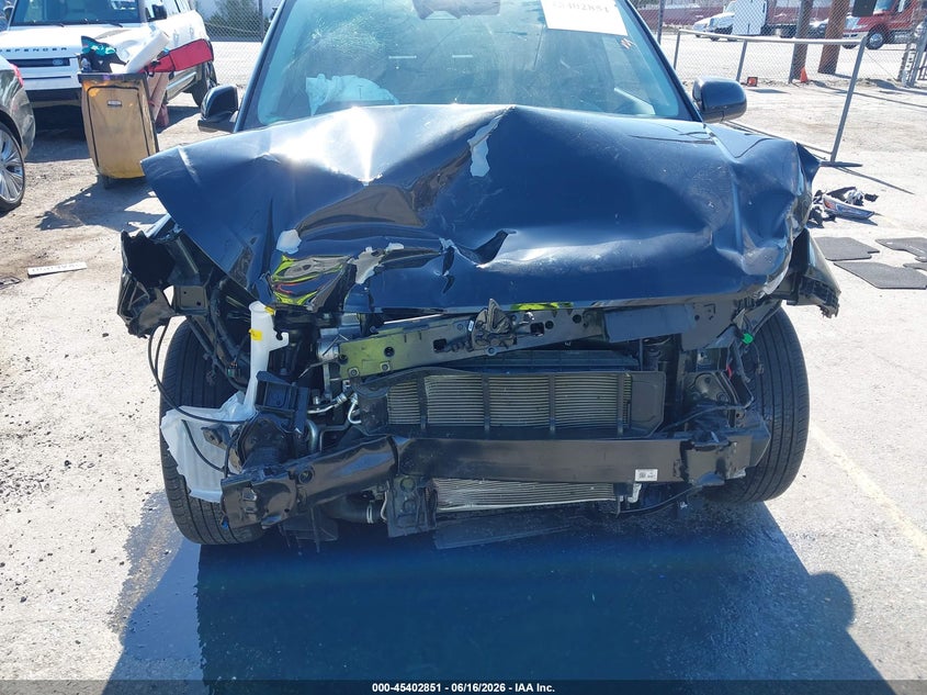 2025 HYUNDAI VENUE auction photo 6