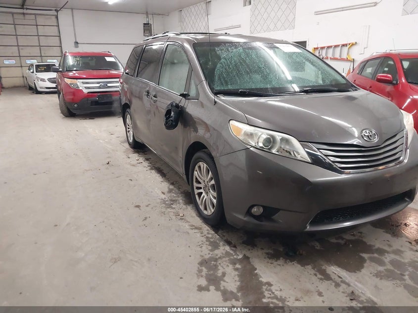 2012 Toyota Sienna