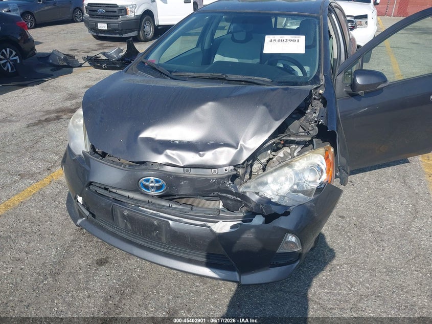 2013 Toyota Prius C One VIN: JTDKDTB35D1539915 Lot: 45402901