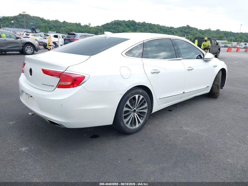 Vin: 1g4zp5ss8hu161680, lot: 45901062, buick lacrosse essence 20174
