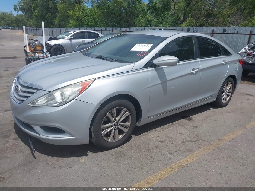 2011 HYUNDAI SONATA auction photo 2