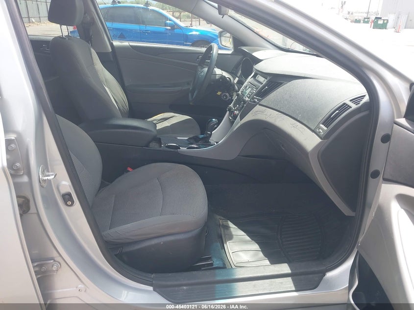 2011 HYUNDAI SONATA auction photo 5