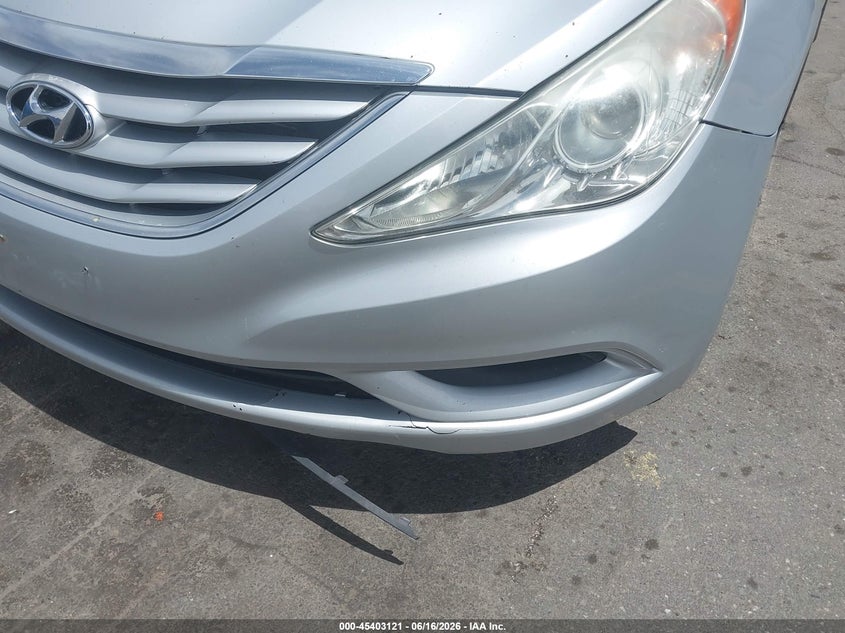 2011 HYUNDAI SONATA auction photo 6