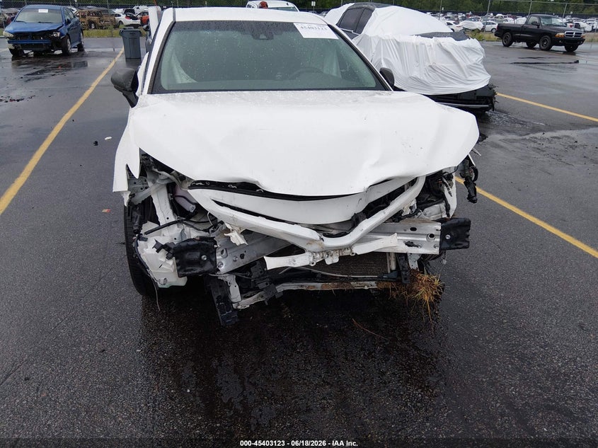 2018 TOYOTA CAMRY auction photo 6