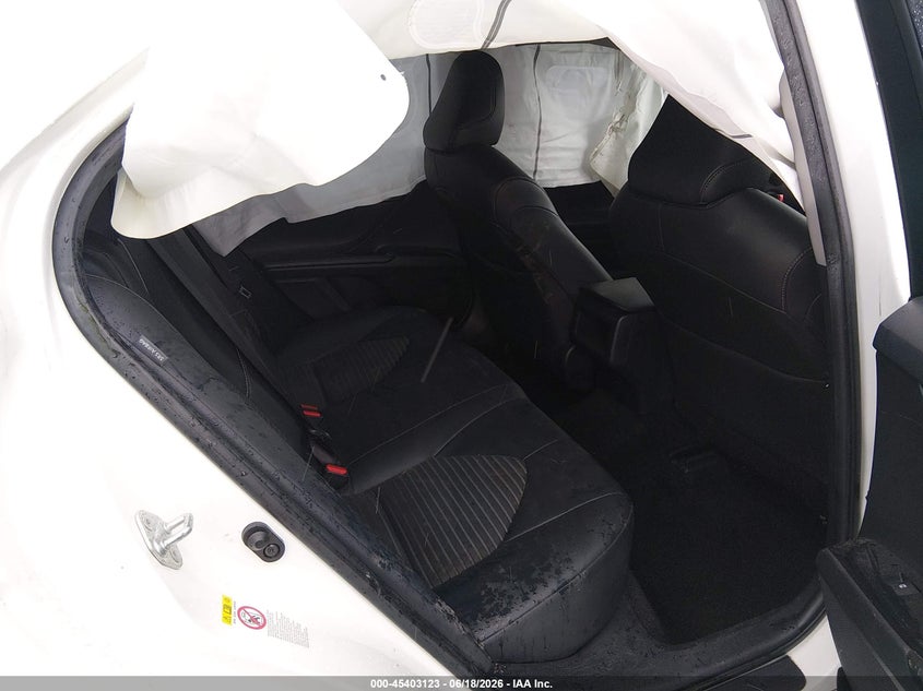 2018 TOYOTA CAMRY auction photo 8