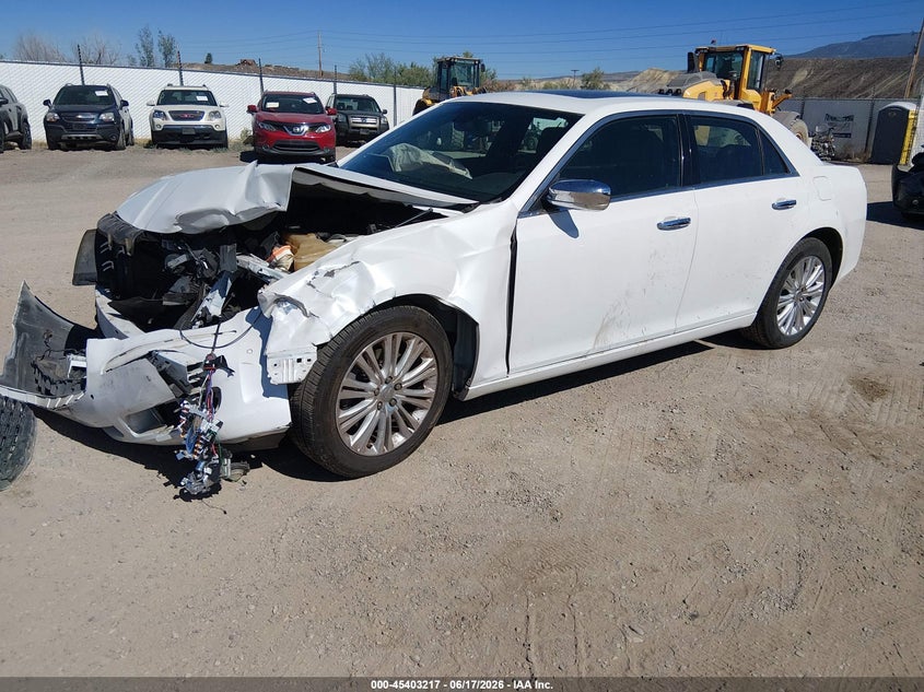 2011 CHRYSLER 300C auction photo 2