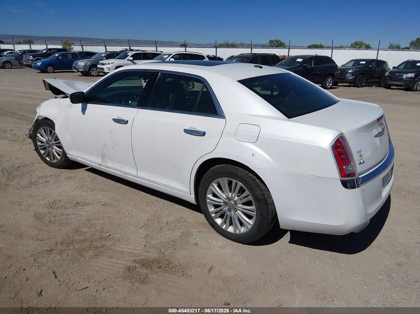 2011 CHRYSLER 300C auction photo 3