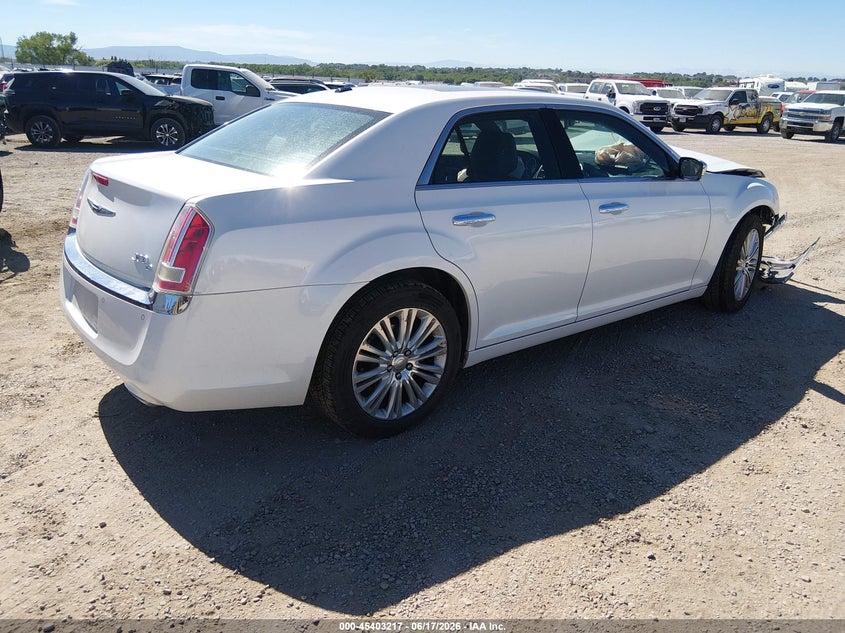2011 CHRYSLER 300C auction photo 4